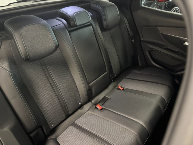 PEUGEOT 3008 usata, con Fari Xenon