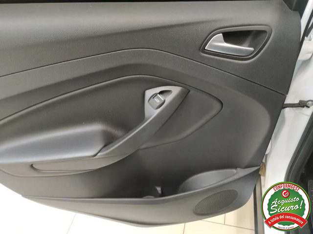 FORD Kuga usata, con Frenata d