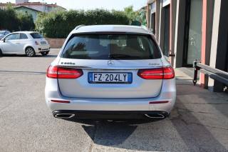 MERCEDES-BENZ E 220 usata, con Telecamera per parcheggio assistito