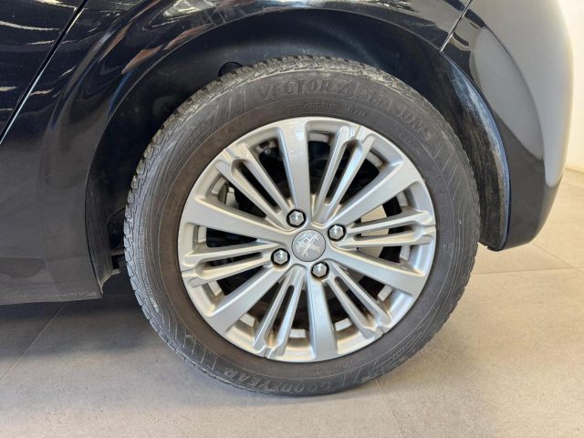 PEUGEOT 208 usata, con Cerchi in lega