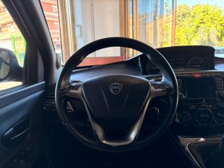 LANCIA Ypsilon usata, con Park Distance Control