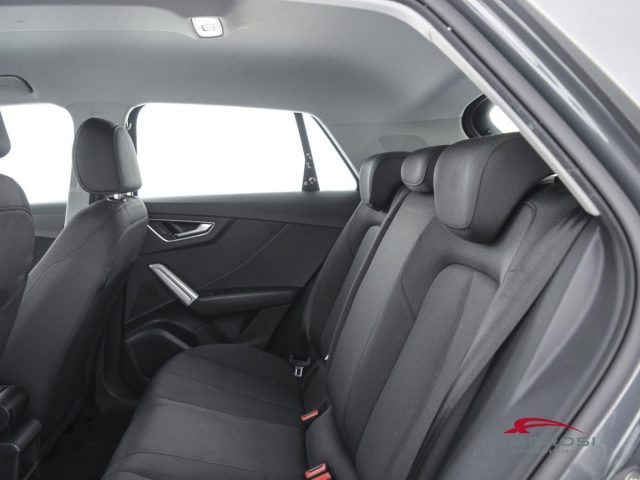 AUDI Q2 usata 9