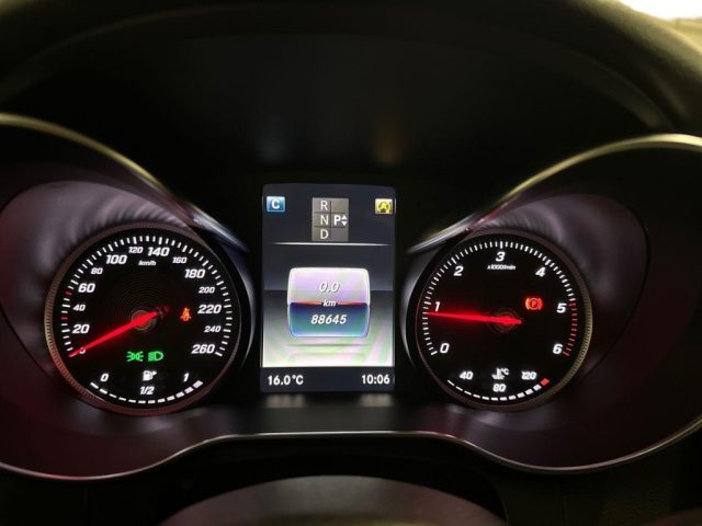MERCEDES-BENZ C 220 usata, con Cronologia tagliandi