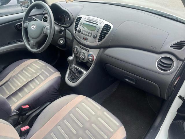 HYUNDAI i10 usata, con Autoradio