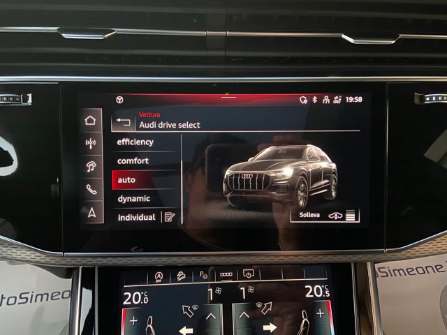 AUDI Q8 usata, con Tettuccio apribile