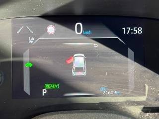 TOYOTA Yaris Cross usata, con Controllo automatico clima