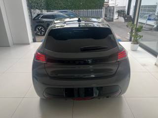 PEUGEOT 208 usata, con USB