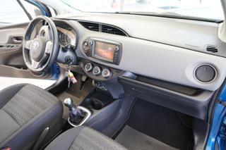 TOYOTA Yaris usata 24
