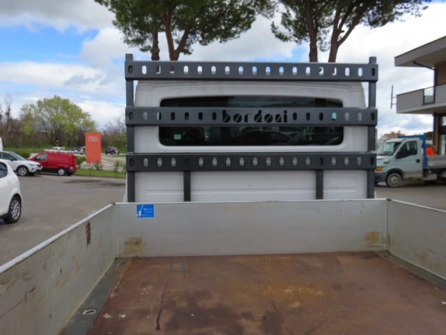 VOLKSWAGEN Crafter usata, con Airbag testa