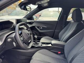 PEUGEOT 2008 usata, con Sistema di navigazione