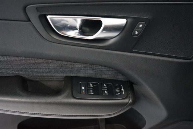 VOLVO XC60 usata, con Riconoscimento dei segnali stradali