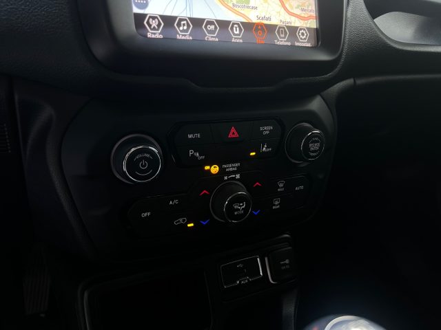 JEEP Renegade usata, con USB