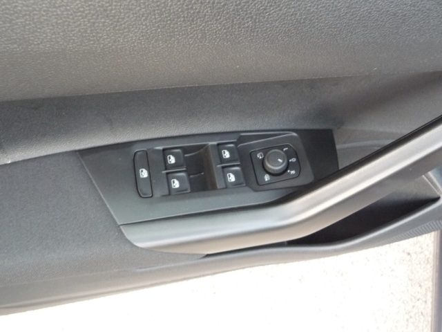 VOLKSWAGEN Polo usata, con Autoradio