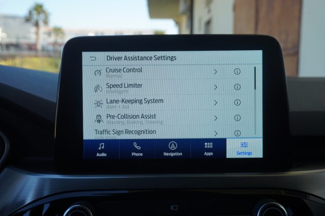 FORD Kuga usata, con Sensori di parcheggio anteriori