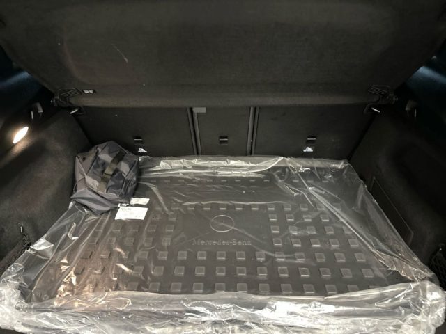 MERCEDES-BENZ GLA 180 usata, con Controllo trazione