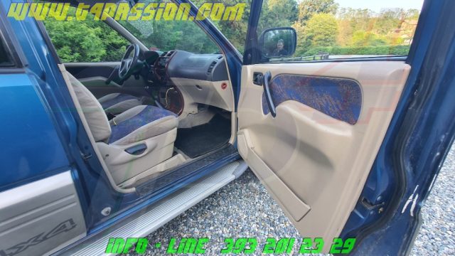 NISSAN Terrano II usata, con Specchietti laterali elettrici