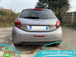 PEUGEOT 208 usata, con Alzacristalli elettrici