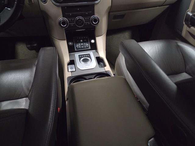 LAND ROVER Discovery usata, con Sensori di parcheggio posteriori