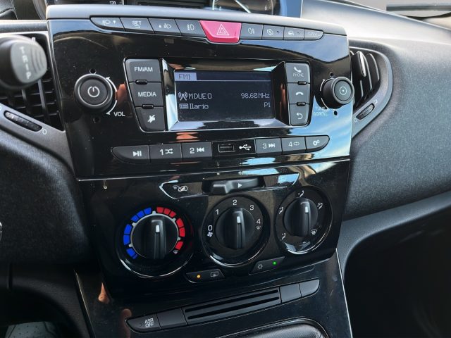 LANCIA Ypsilon usata 12