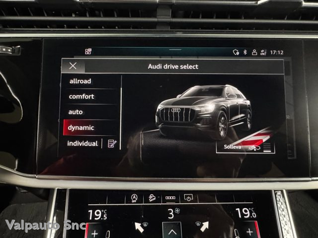 AUDI Q8 usata, con Autoradio digitale
