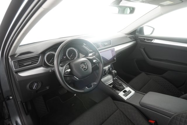 SKODA Superb usata 7