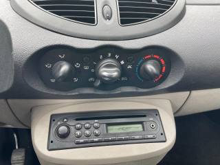 RENAULT Twingo usata 15