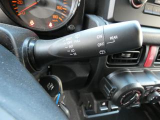 SUZUKI Jimny usata, con Trazione integrale