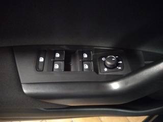 VOLKSWAGEN Taigo usata 28