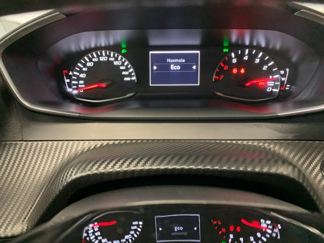 PEUGEOT 2008 usata, con Portapacchi