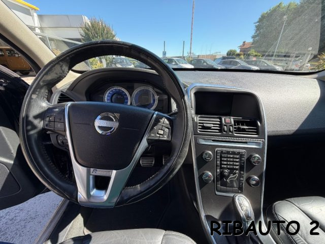 VOLVO XC60 usata, con Specchietti laterali elettrici