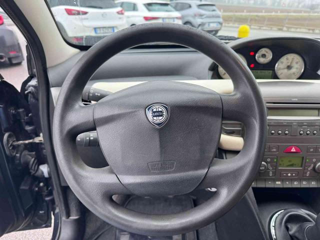 LANCIA Ypsilon usata, con Fendinebbia