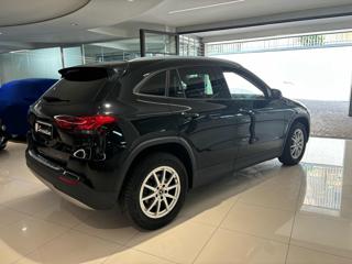 MERCEDES-BENZ GLA 180 usata, con Alzacristalli elettrici
