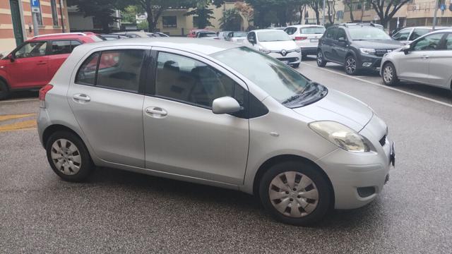 TOYOTA Yaris usata, con Boardcomputer