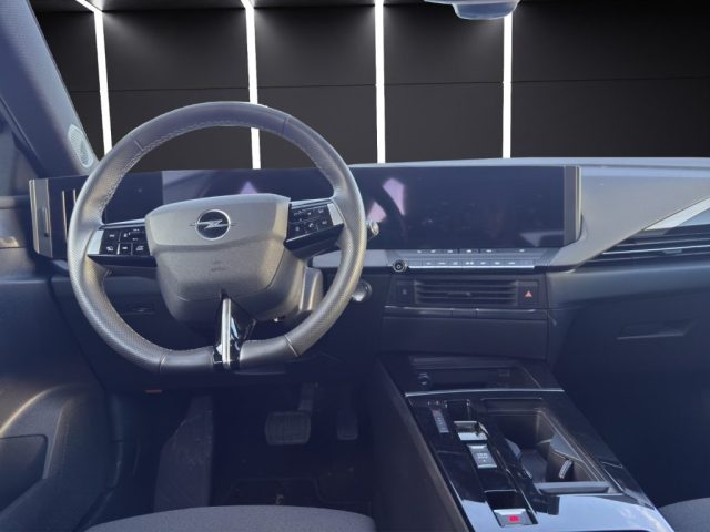 OPEL Astra usata, con Fari LED