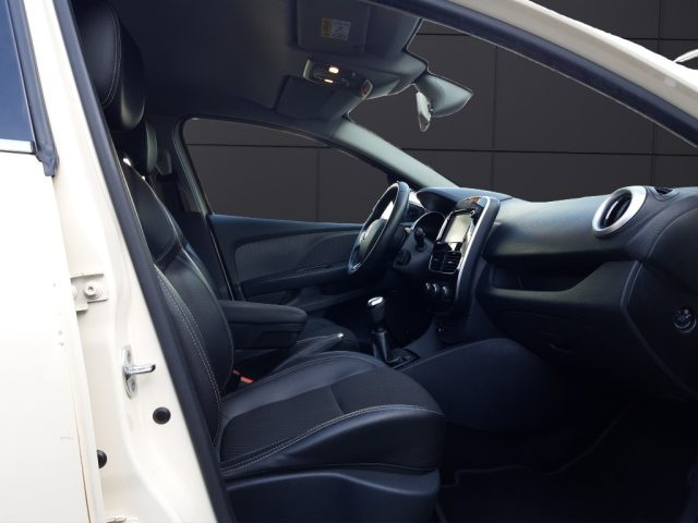 RENAULT Clio usata, con Sistema di navigazione