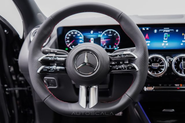 MERCEDES-BENZ GLA 200 usata, con Sistema di navigazione
