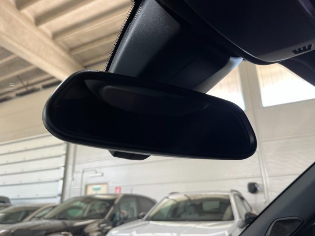 PEUGEOT 2008 usata, con Sistema di navigazione