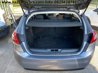 PEUGEOT 308 usata, con Sensori di parcheggio anteriori