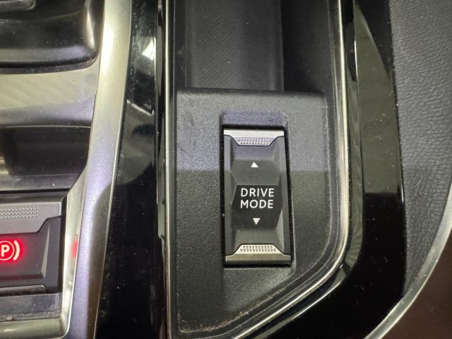 PEUGEOT 3008 usata, con Fendinebbia