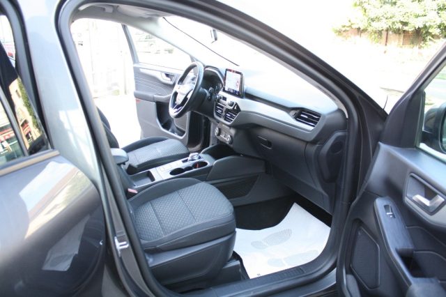 FORD Kuga usata, con Gancio traino