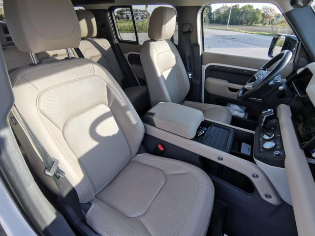 LAND ROVER Defender usata, con Interni in pelle