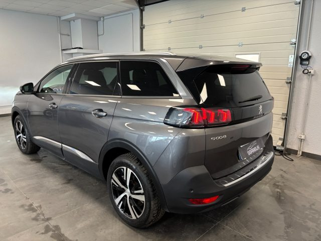 PEUGEOT 5008 usata, con Autoradio