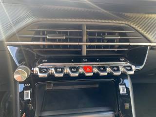 PEUGEOT 2008 usata, con Sensore di luce