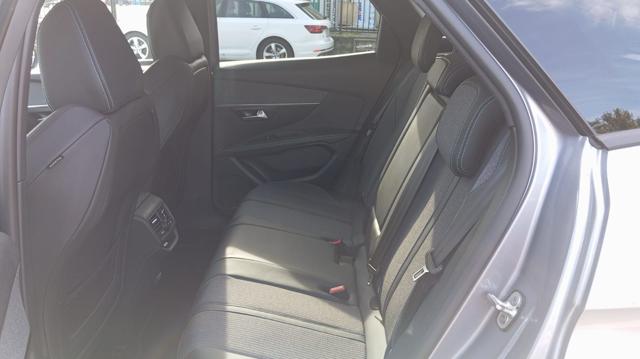 PEUGEOT 3008 usata, con Climatizzatore