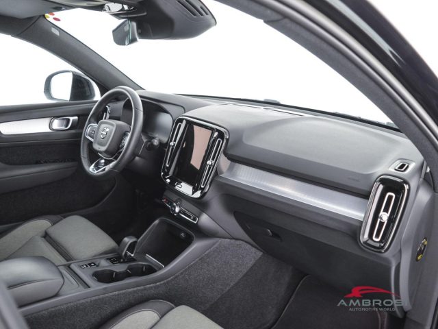 VOLVO XC40 usata 11