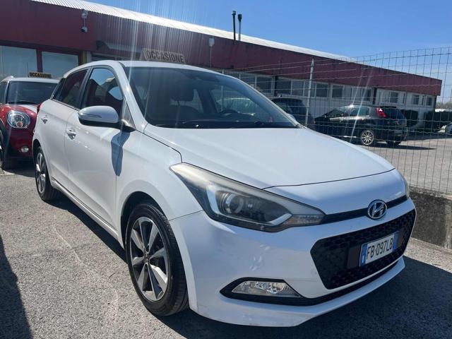 HYUNDAI i20 usata, con Airbag