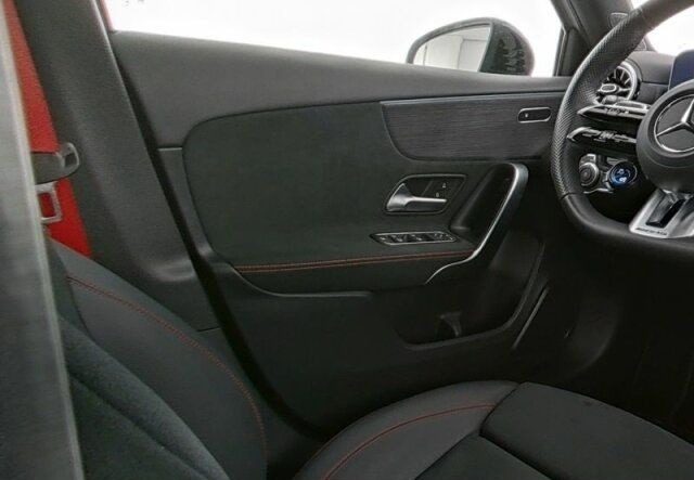 MERCEDES-BENZ A 35 AMG usata, con Chiusura centralizzata