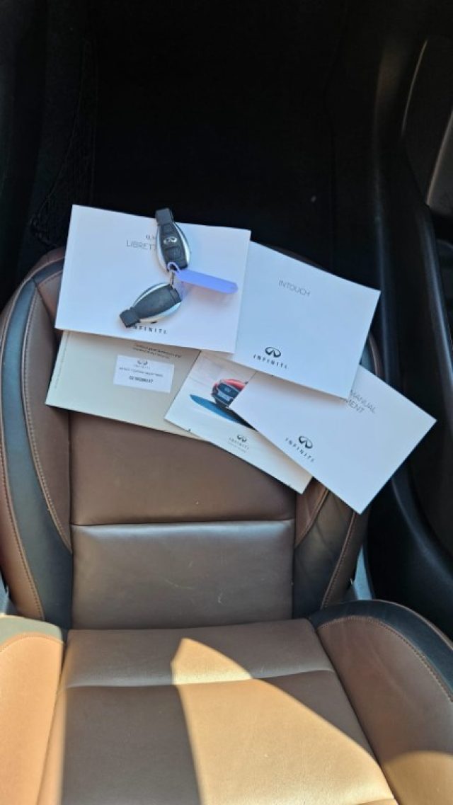 INFINITI QX30 usata, con Chiusura centralizzata