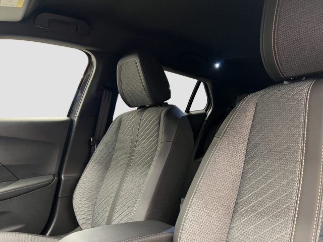 PEUGEOT 2008 usata 9