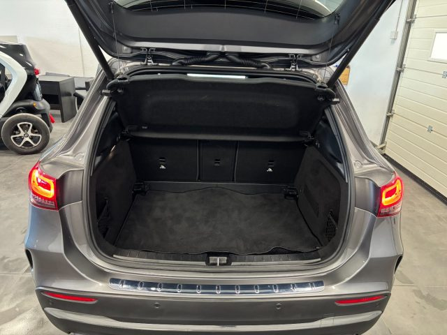 MERCEDES-BENZ GLA 180 usata, con Vetri oscurati
